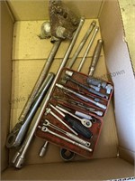 Miscellaneous box lot tools, see photos