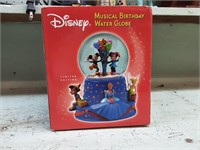 Hallmark Disney 2001 Musical Birthday Globe