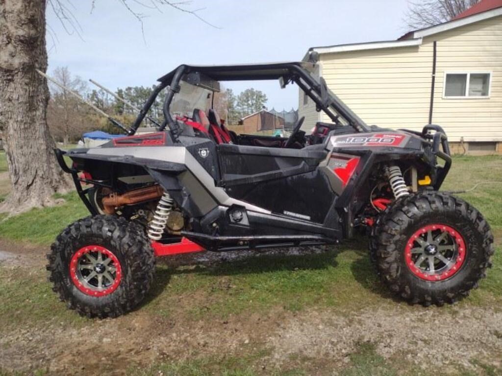 2017 Polaris Razor