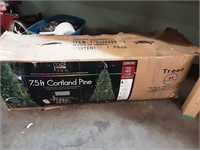 7.5FT Cortland Pine Lighted Tree in box