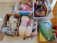 Mixed Lot Of Arts And Craft Items