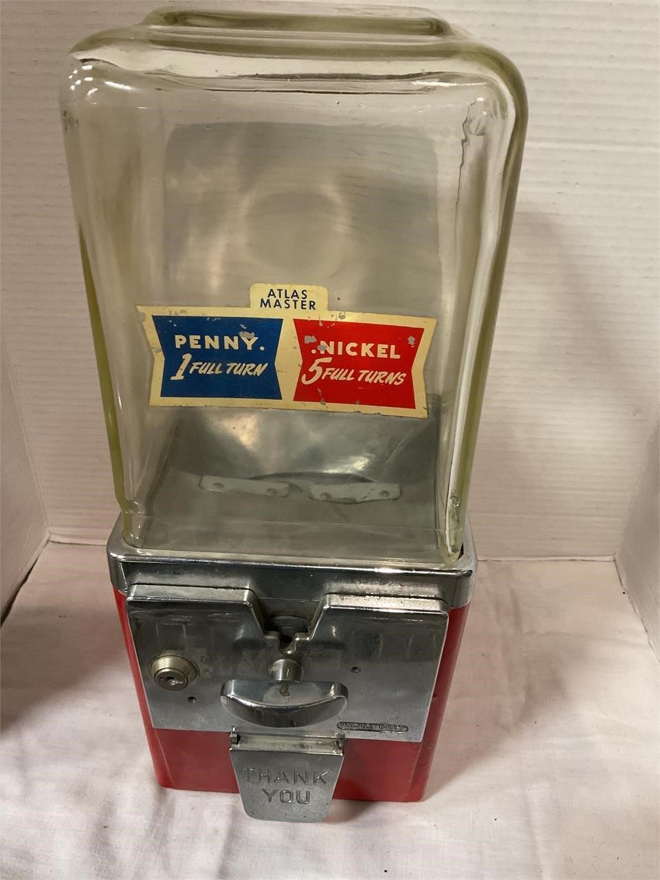 Atlas candy machine (no key) as is