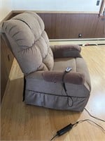 Lift chair with heat & massage