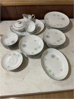 Set of Dishes - 7 ea of plates, 8 ea of bowls