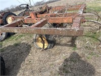 Chisel plow