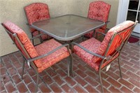 U - PATIO TABLE W/ 4 CHAIRS (B1)