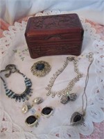 LOT 180 VINTAGE LOT AND JEWELRY BOX