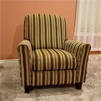 Upholstered Reclining Chair on Right Master