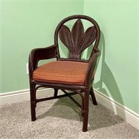 Modern Chair w/ Leaf Design Back