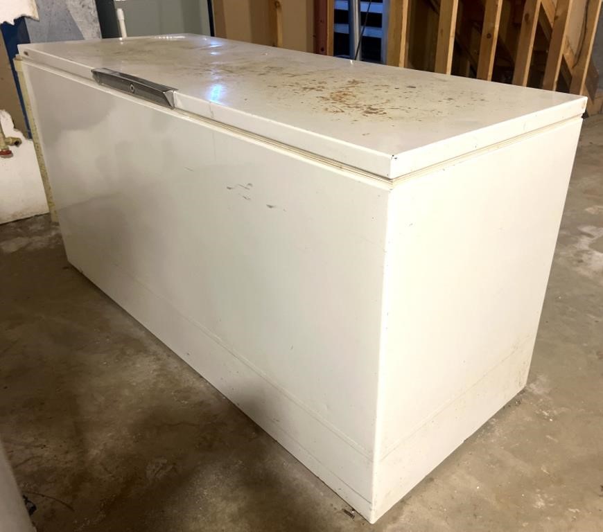 Montgomery Ward Chest Freezer 69x27x35 -
Working,