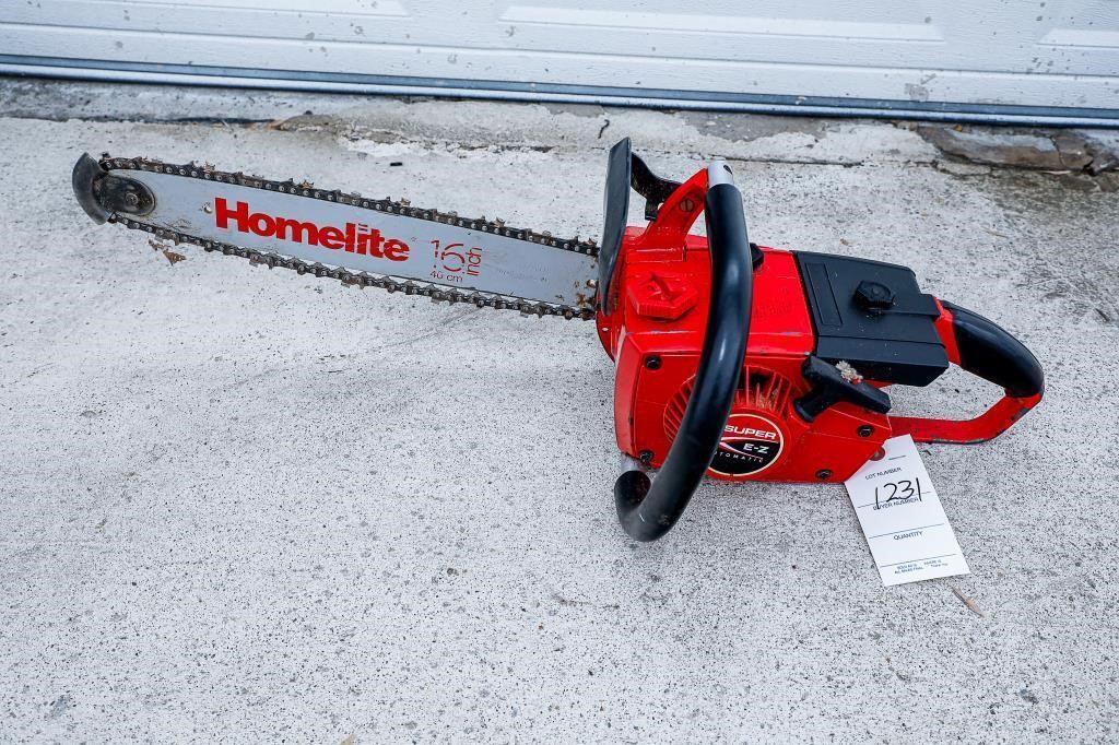 Homelite 16" Gas Chain Saw w/Small Toolbox with
