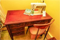 Singer Sewing Machine In Cabinet w/Chair