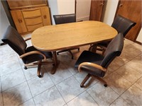 Kitchen table w/ chairs