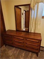 Midcentury dressor