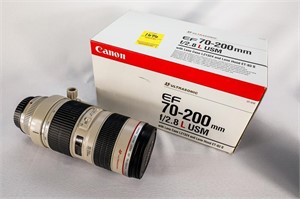 Canon Ultrasonic EF 70-200mm f/2.8 L USM with Lens
