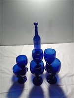 Cobalt blue wine decanter. 2 small wine glasses