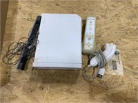 Nintendo Wii & Controllers