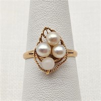 14K Gold Ring w/ Pearls & 1 Faux