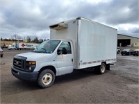 2013 Ford E350 SD 15' Refer Straight Truck