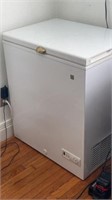 GE deep freezer 5 cu Ft, works no contents