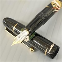 Pilot lacquered fountain pen with 18K nib in