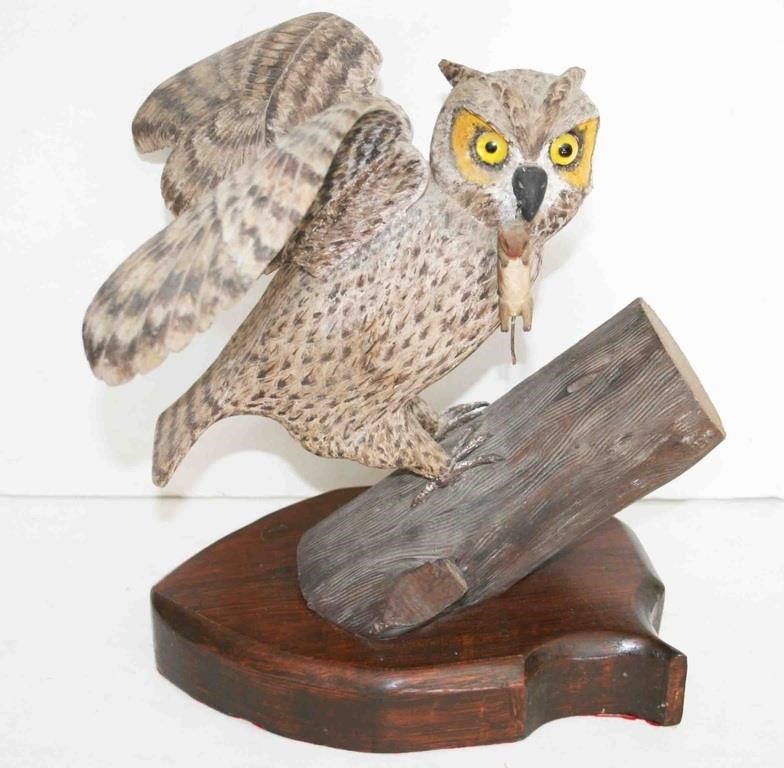 Excellent F. Rudy 1982 Wood Carved Owl w/ Mouse