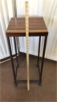 Metal & wood stand