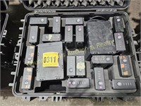 Battery transport boxes with charging units and