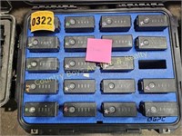 Battery transport boxes with charging units and