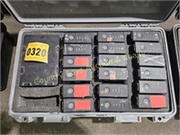 Battery transport boxes with charging units and