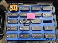 Battery transport boxes with charging units and