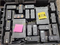 Battery transport boxes with charging units and