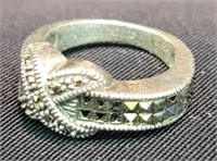 Sterling Silver Lady's Knot Ring Size 5