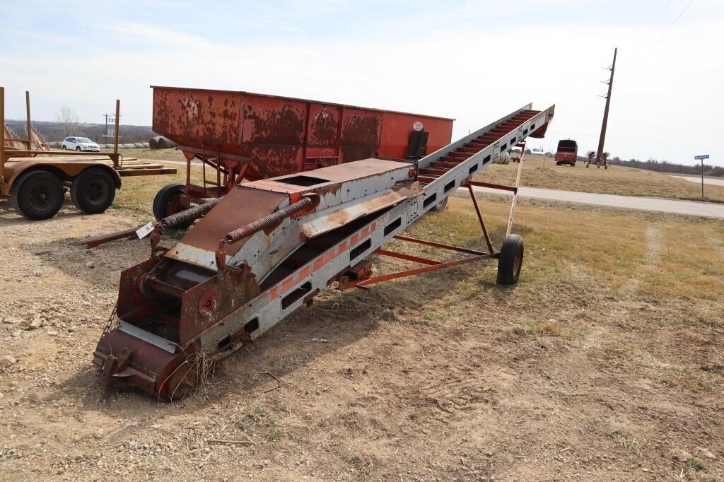 Owatonna 205 Hay Elevator