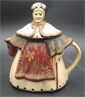 Shawnee Pottery Granny Teapot w/Added Gold Paint