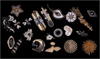 Vintage Costume Brooches (21)