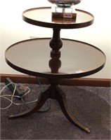 MCM Round End Table 24 x 27H