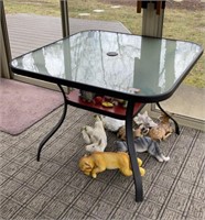 Glass Top Patio Table
 W38 H28 D38
 Table Only