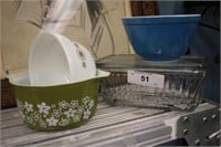 3PC PYREX BOWLS AND 1 REFRIGERATOR DISH W/LID