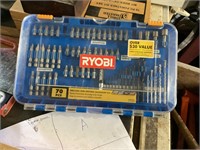 Ryobi drilling, driving set