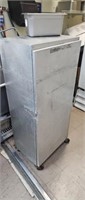 Aluminum holding cabinet