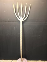 Vintage 5 tine hand made pitch fork