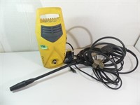 Electric Pressure Washer, used / turns on