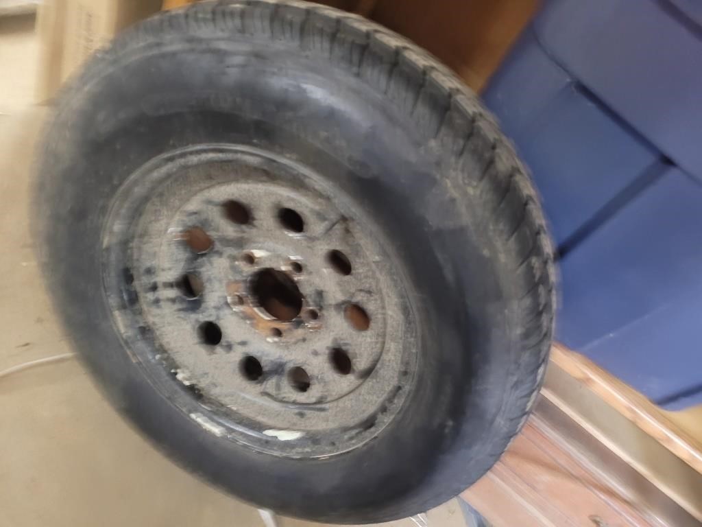 tire and rim holds air