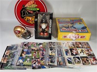 LARGE ASSORTMENT OF SPORTS CARDS AND MEMORABILIA