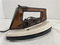 GE Folding Travel Steam Iron with bag. Comes with