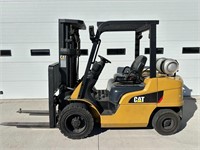 Caterpillar 2P6000 Forklift (2,823 Hours)