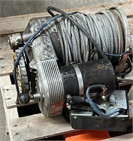 3000 LBS Winch. Working condition as per owner.