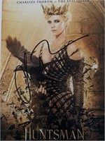 The Huntsman: Winter's War Charlize Theron signed