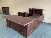 Office Desk 72"x104"x72”